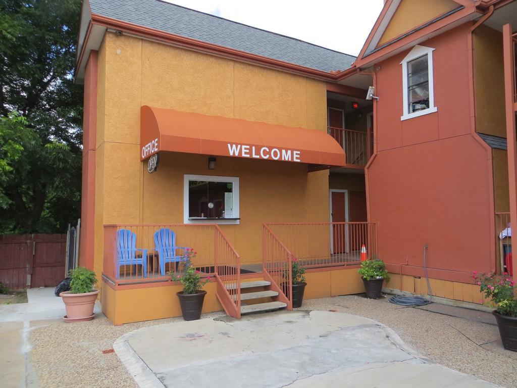 Motel Economy